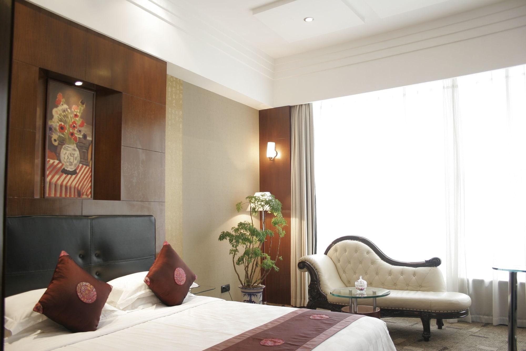 Shanghai Hotel 4*